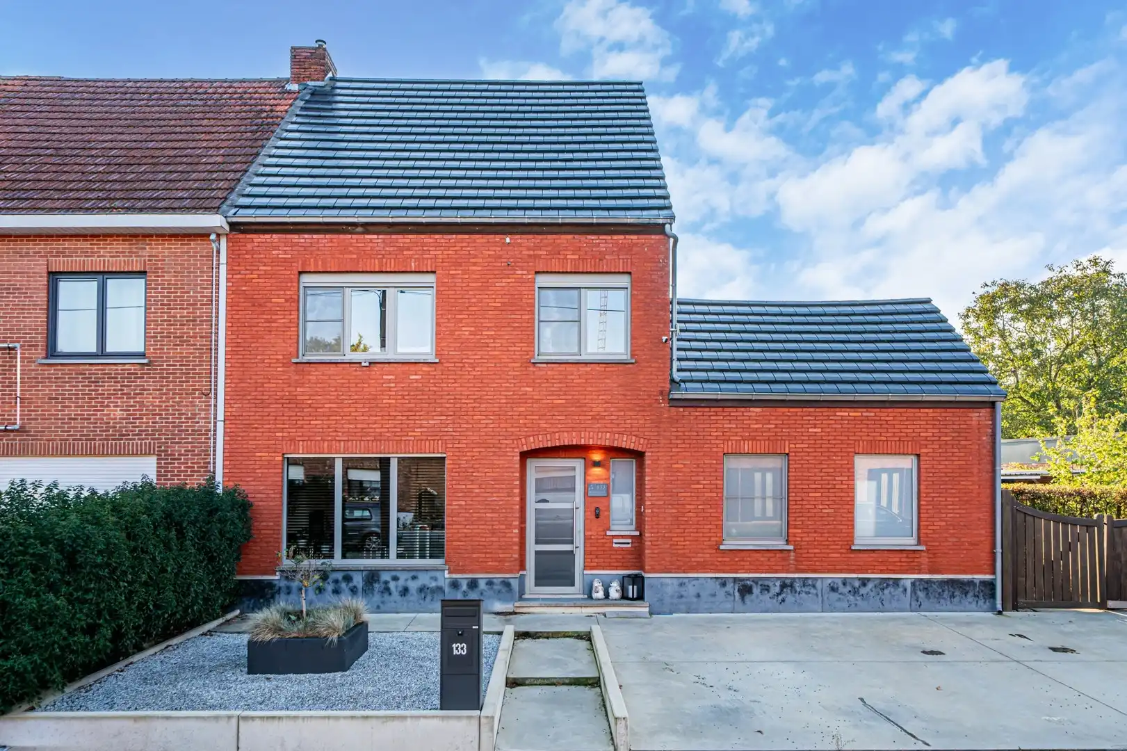 Charmante gerenoveerde eengezinswoning met rustgevende tuin foto {{pictureIndex}}