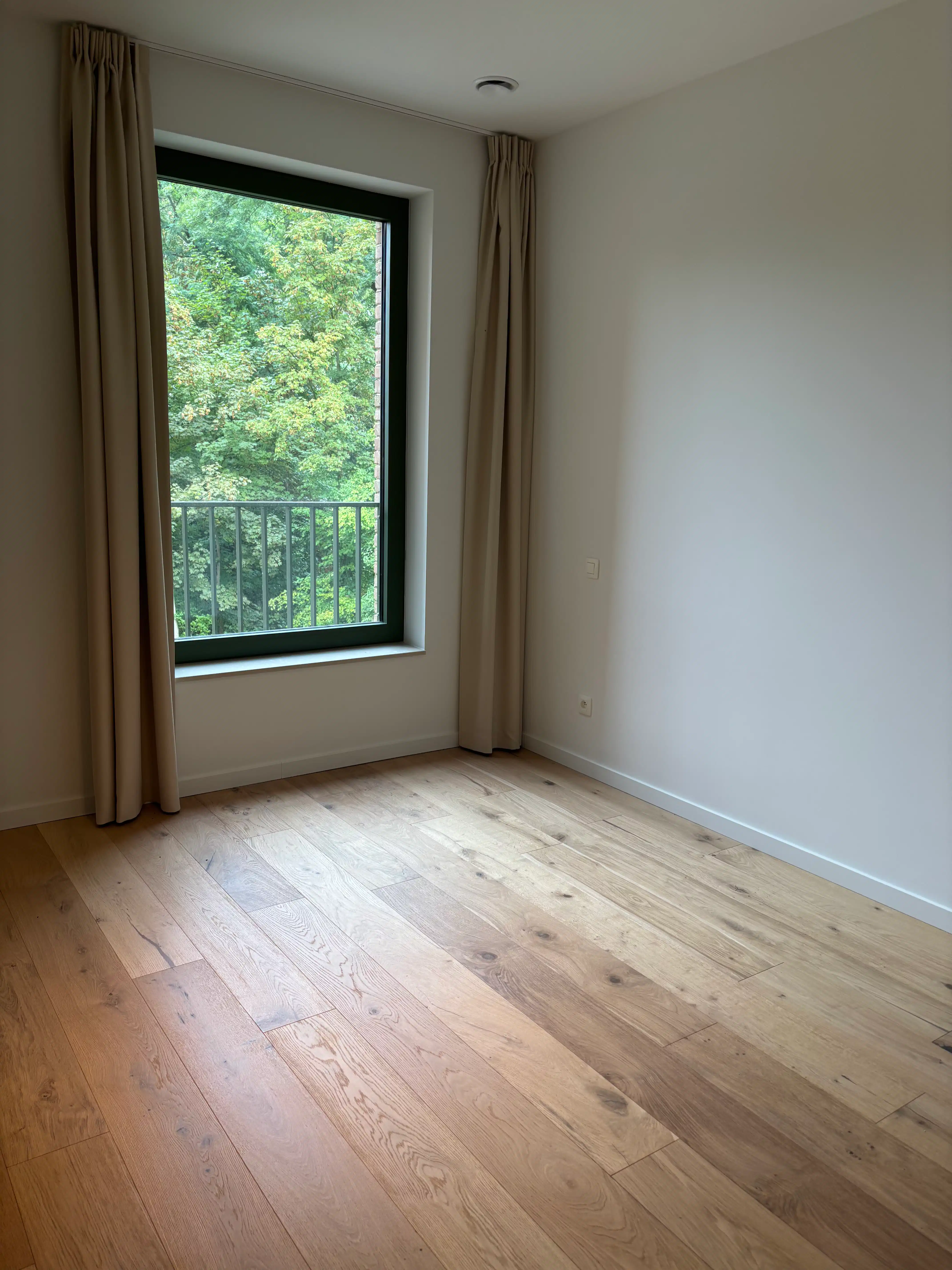 LUXUEUS NIEUWBOUWAPPARTEMENT MET SLAAPKAMER, BUREAU EN RUIM TERRAS foto 19