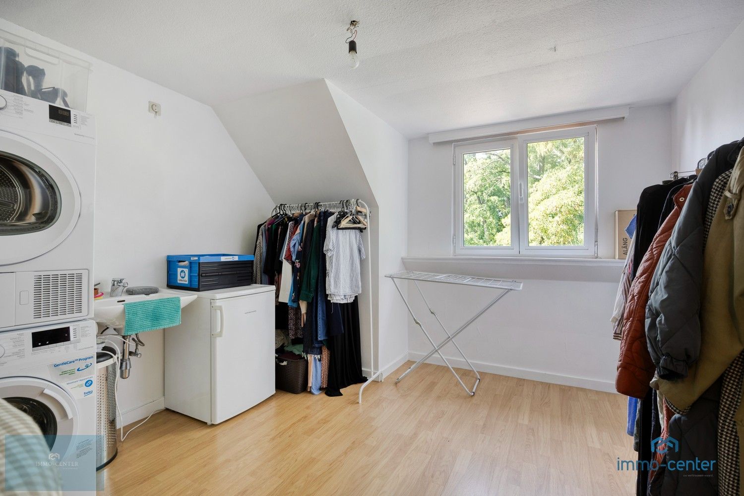 Instapklaar appartement met 1 slaapkamer, terras, extra ruimte, garage en zicht op het park – op toplocatie in Hasselt foto 20