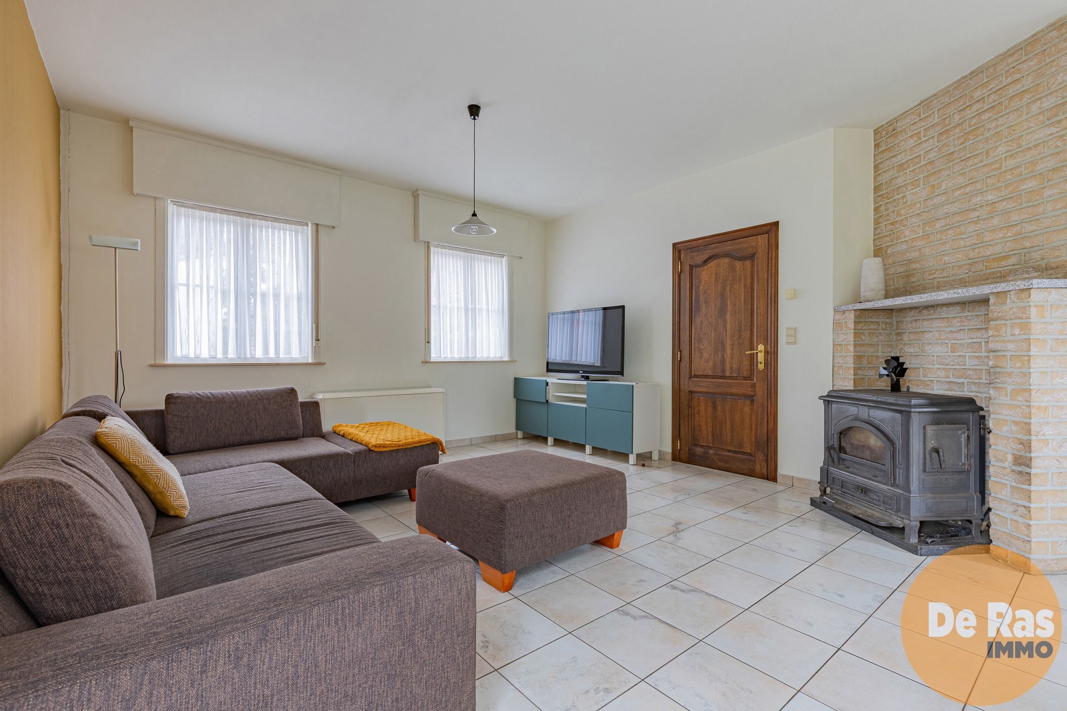 WICHELEN - Goed onderhouden woning op goede locatie met tuin foto 3