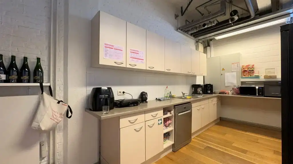 Hip loftkantoor te huur in Handelsdokcenter in Gent foto 19