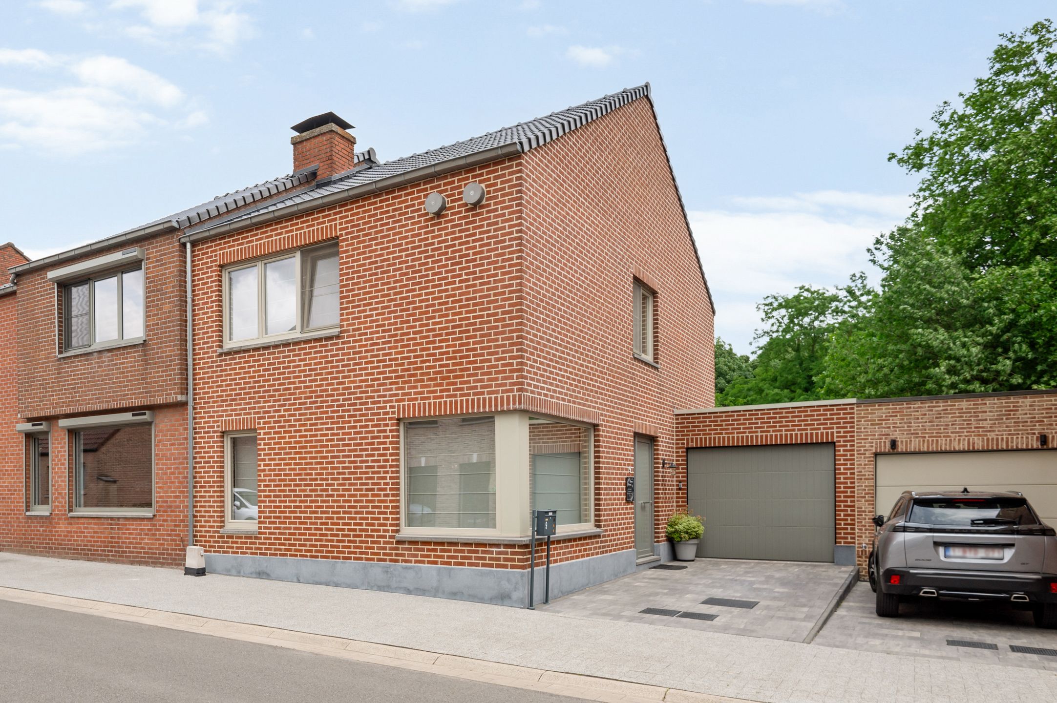 ()=>{if(producerUpdateValueVersion(node),producerAccessed(node),node.value===ERRORED)throw node.error;return node.value} Godevaert Braemstraat 9 - 9140 Temse Elversele