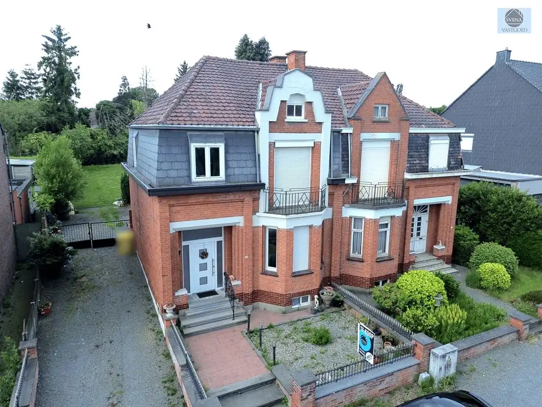 INSTAPKLARE WONING MET 3 SLAAPKAMERS EN TUIN foto {{pictureIndex}}