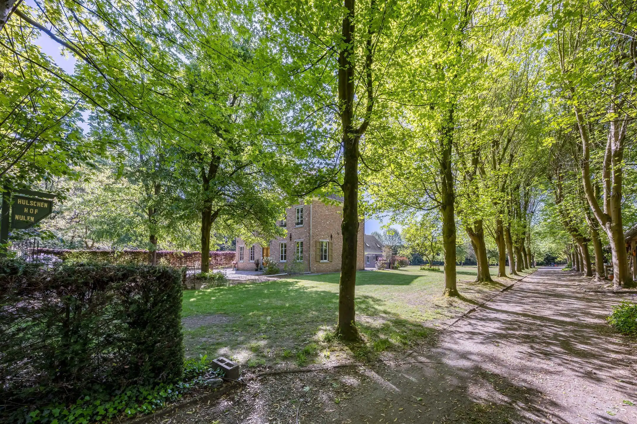 Karaktervolle villa op ruim perceel foto 28
