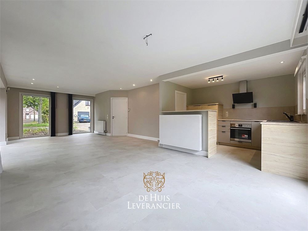 Instapklare, gerenoveerde villa in het hart van Kontich waar rust en comfort gegarandeerd worden foto 8