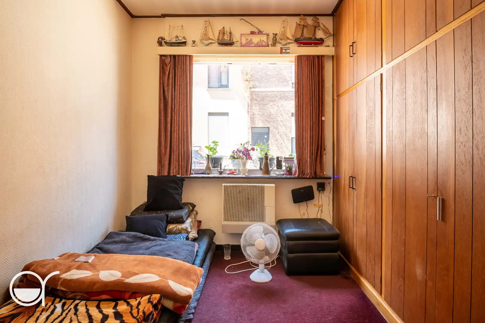 Rijwoning met 5 slaapkamers gelegen vlakbij de Palinghuizen foto 6