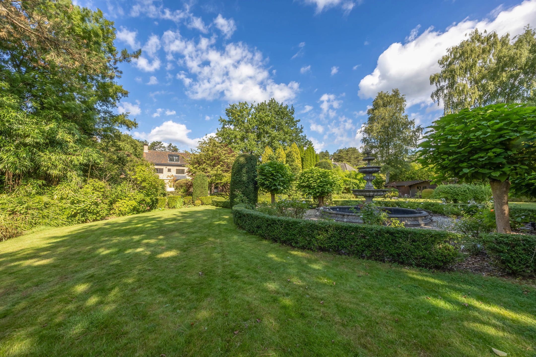 Prestigieuze villa met zwembad op 3.528 m² op toplocatie! foto 26