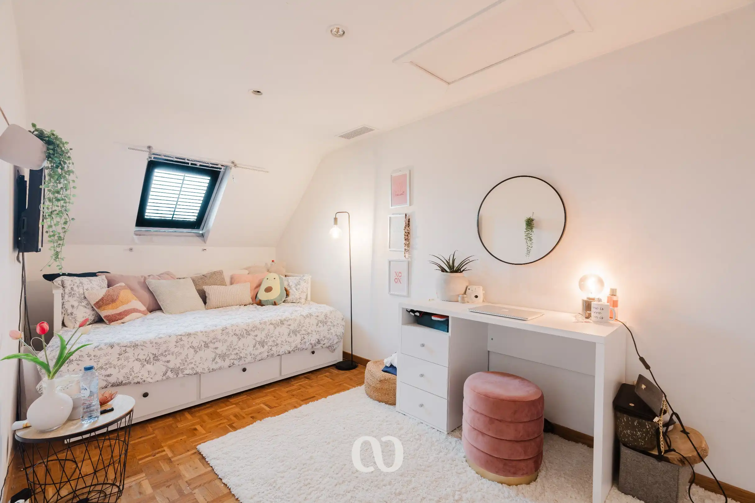 Instapklare woning met tuin en bijgebouw in het centrum van Kruishoutem foto 8