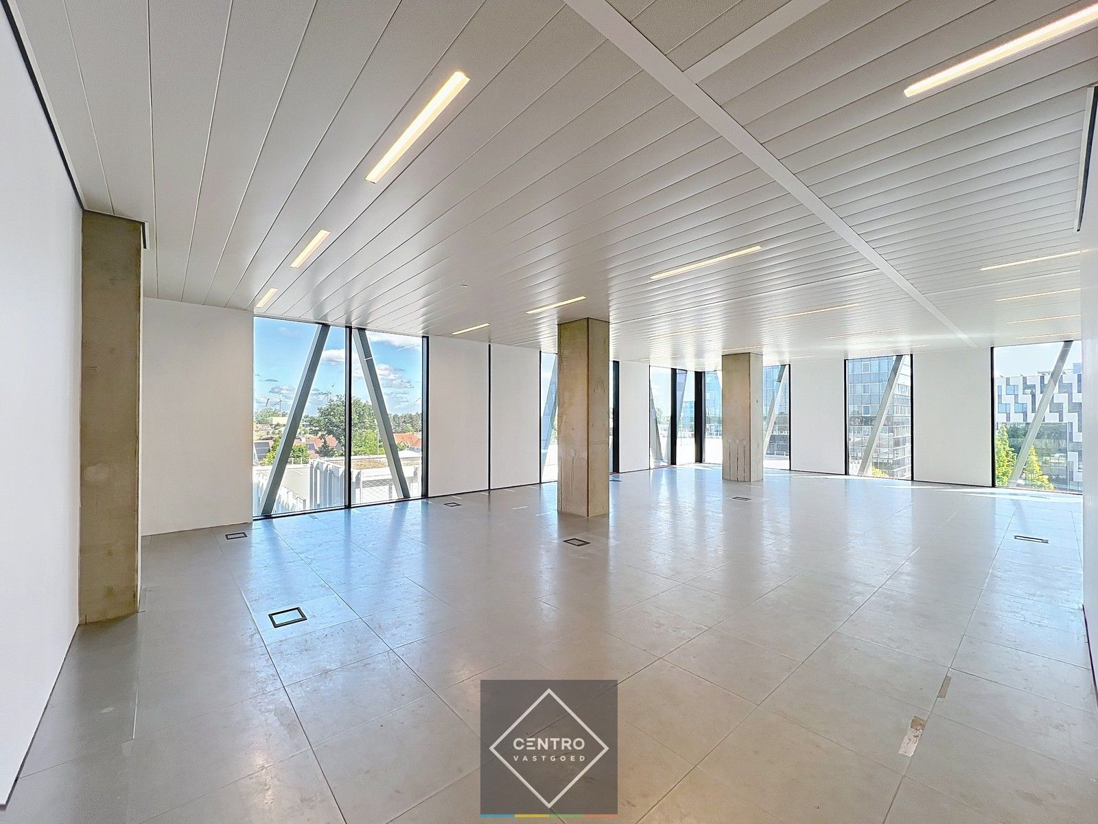 SCHERP GEPRIJSDE kantoorruimte (±240m²) met prachtige zichten in de Westwing Tower op de derde verdieping ! foto 15