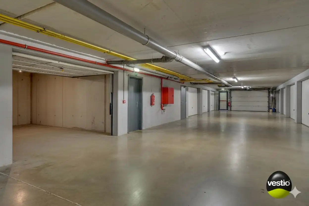 RUIM APPARTEMENT OP RUSTIGE LOCATIE AAN CENTRUM MAASEIK foto 24