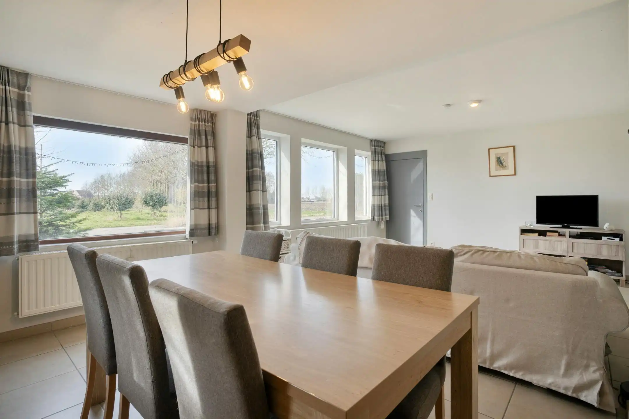 Charmante woning op ruim perceel te Jabbeke foto 8