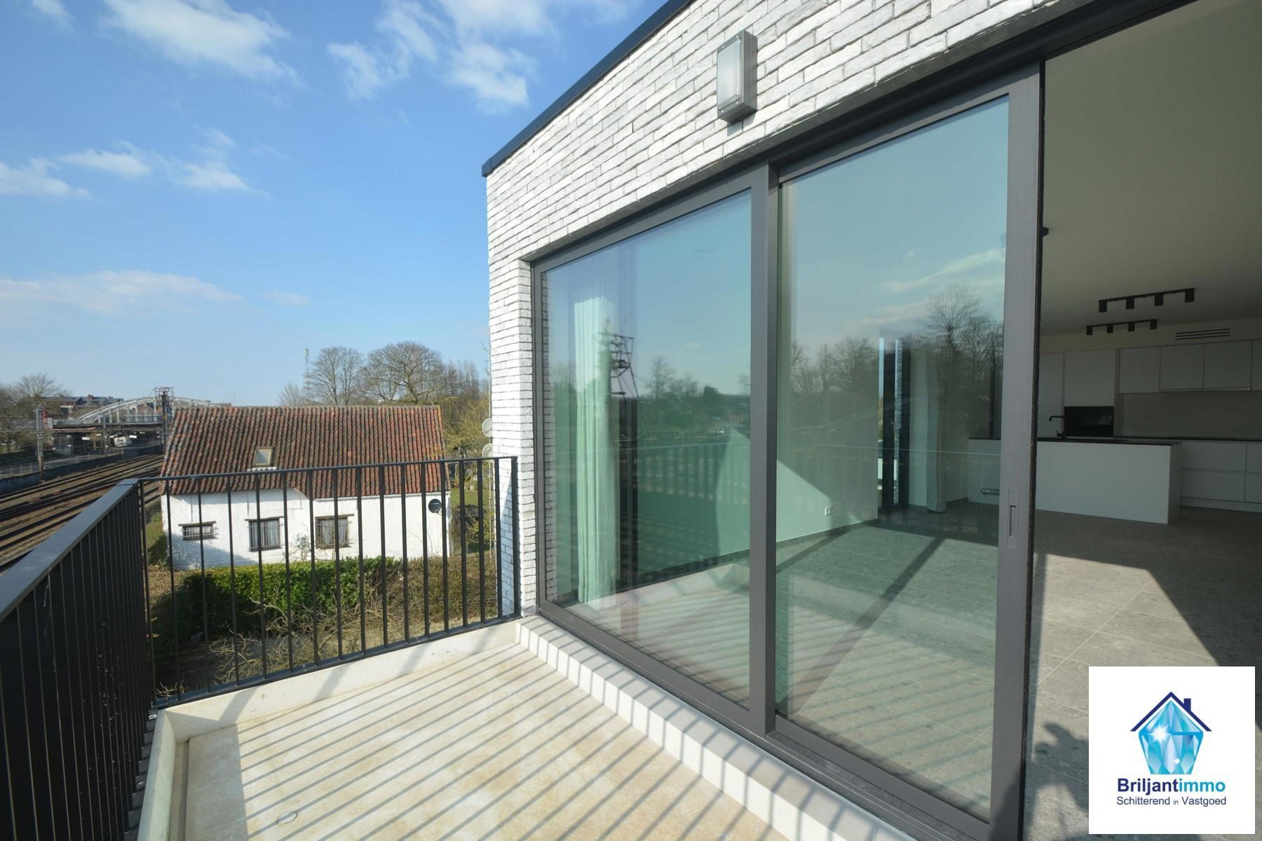 Doorloopappartement met 2 slpkmrs & terras - 6% BTW mogelijk foto 14