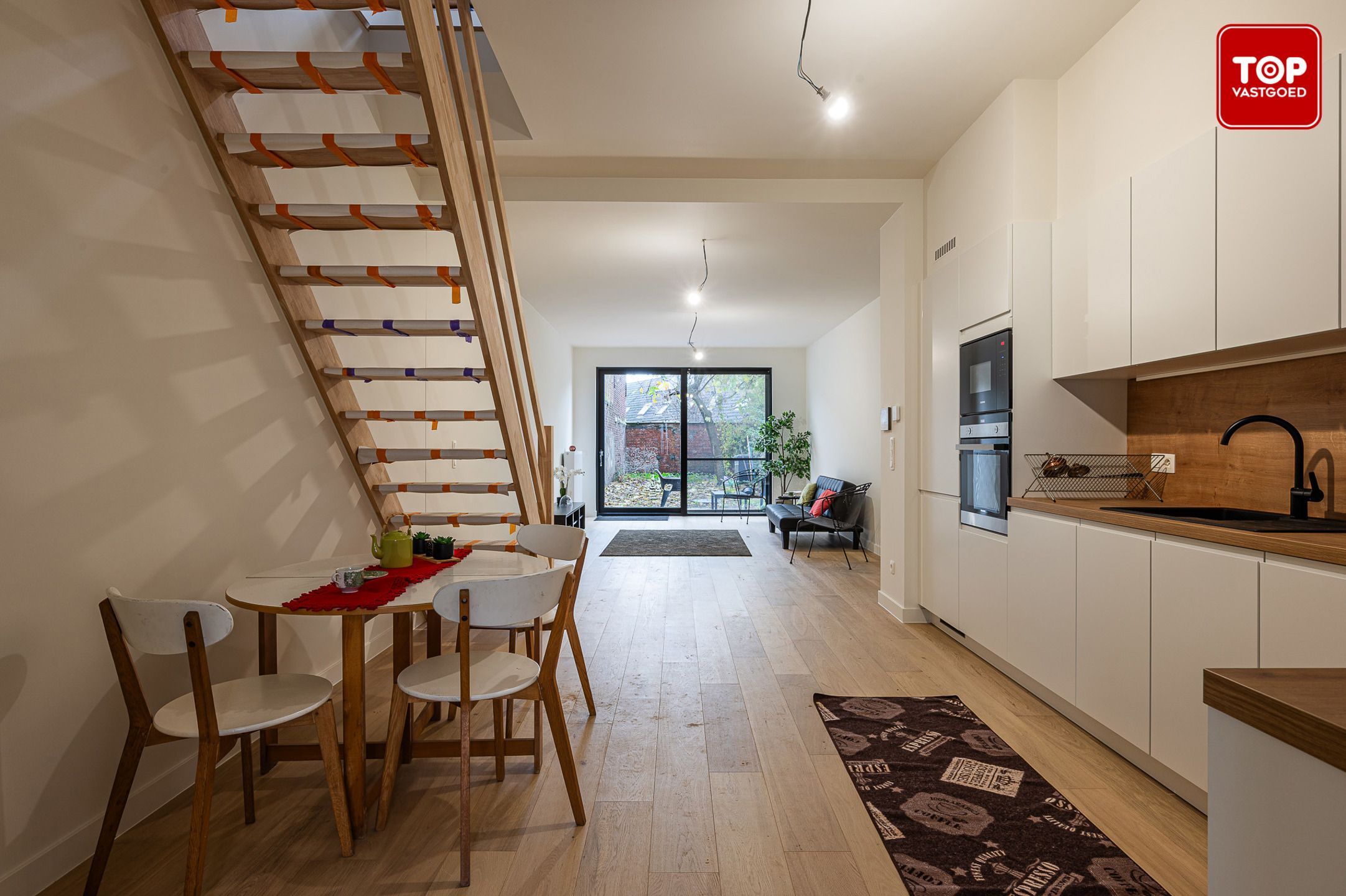 Top gerenoveerde gezinswoning in Mariakerke foto 13