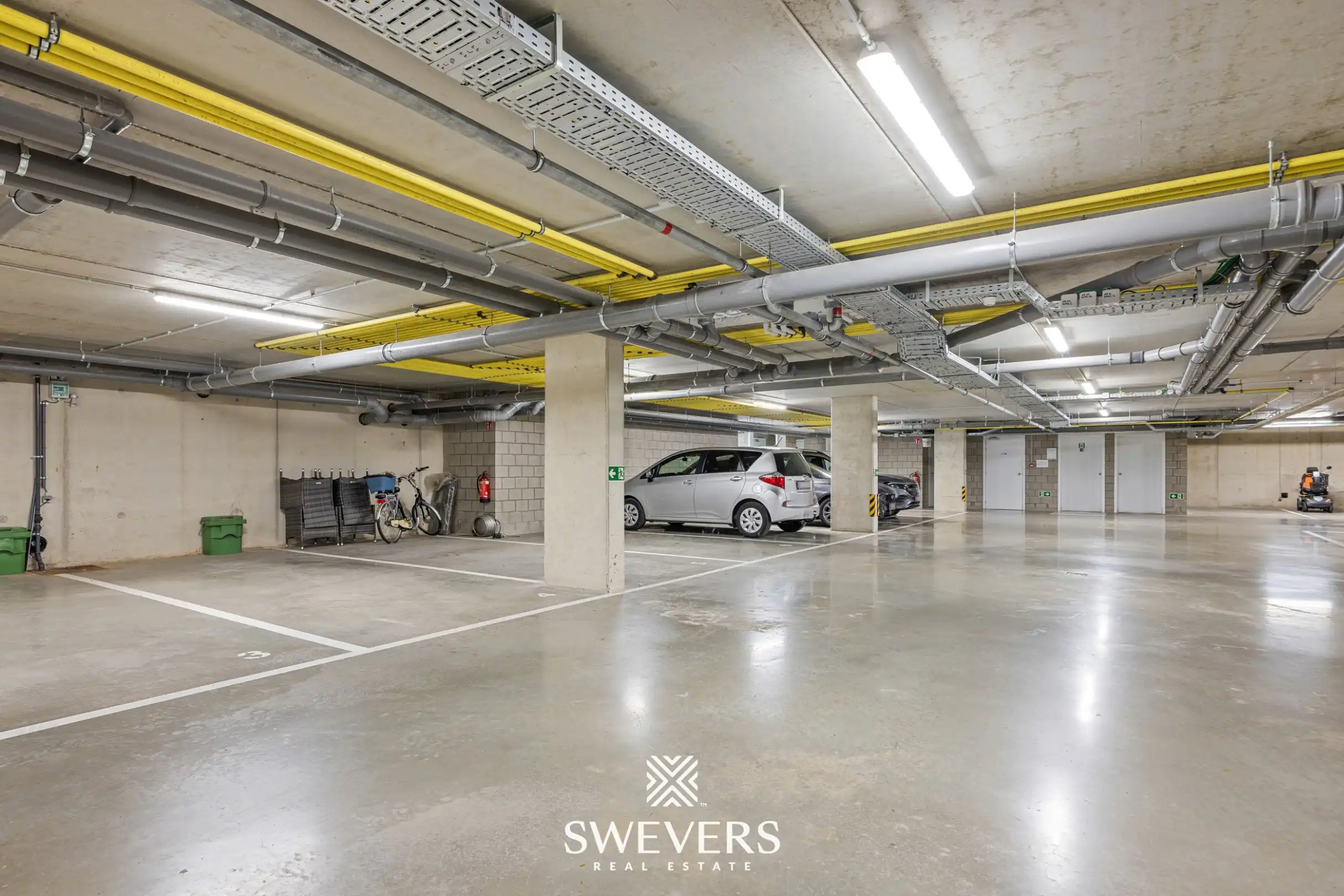 Instapklare serviceflat met professionele uitbating door Ocura, terras, private berging en ondergrondse parking foto 22