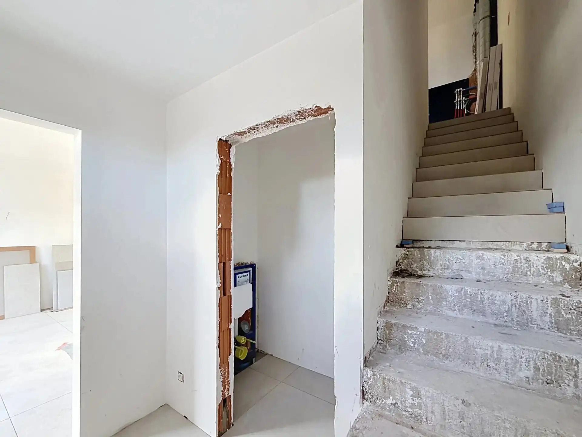 Moderne halfopen nieuwbouwwoning op een topligging nabij het centrum van Lommel. foto 10