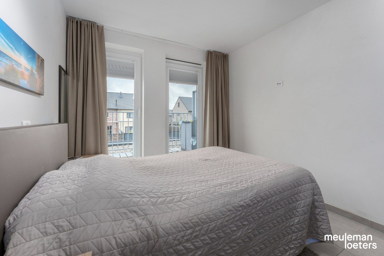 Recent appartement met twee ondergrondse autostaanplaatsen foto 8