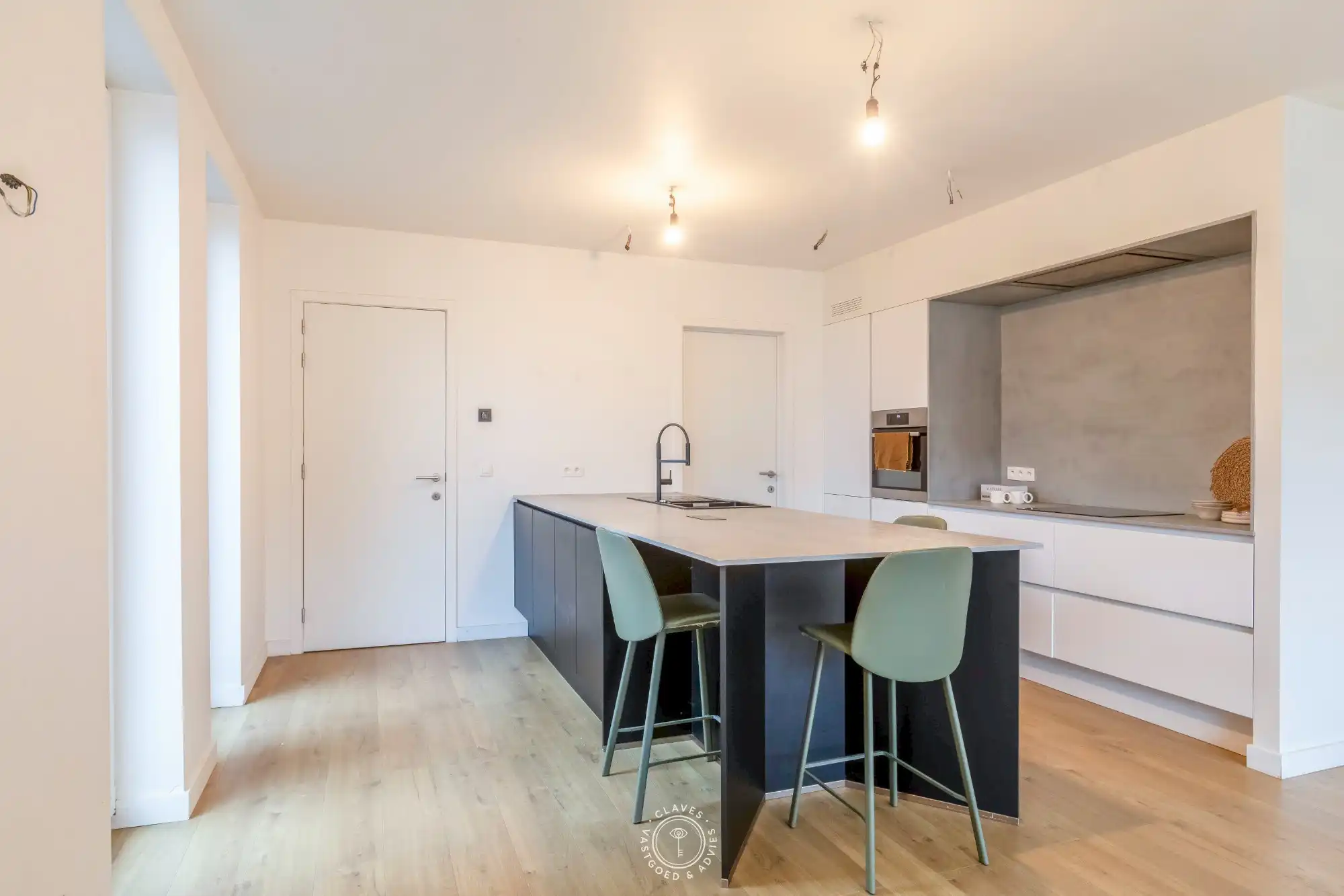 Zeer interessant en recent appartement met tuintje foto 8