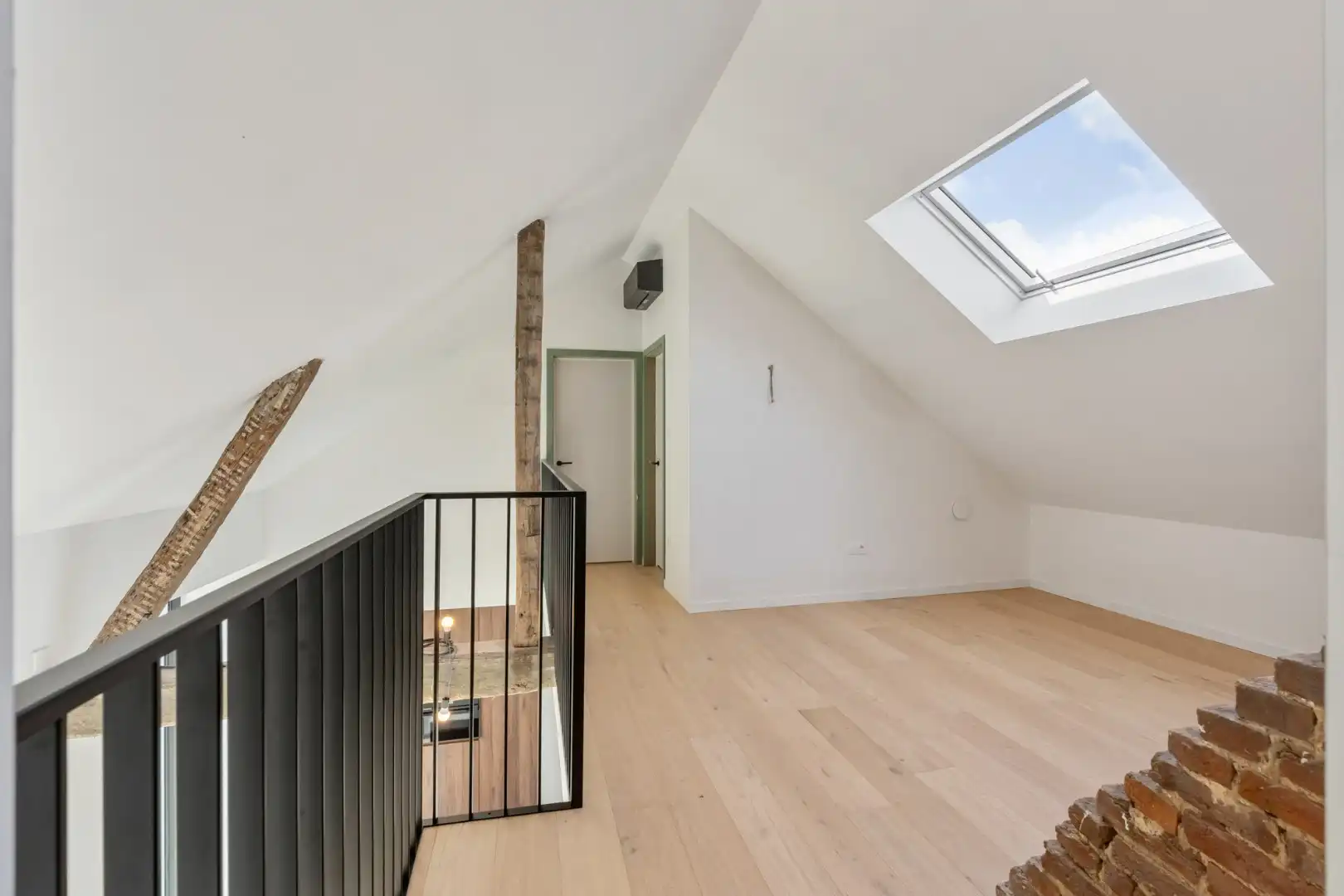 Exclusieve woning in volledig heropgebouwde hoeve op een perceel van 4a33ca!  foto 18