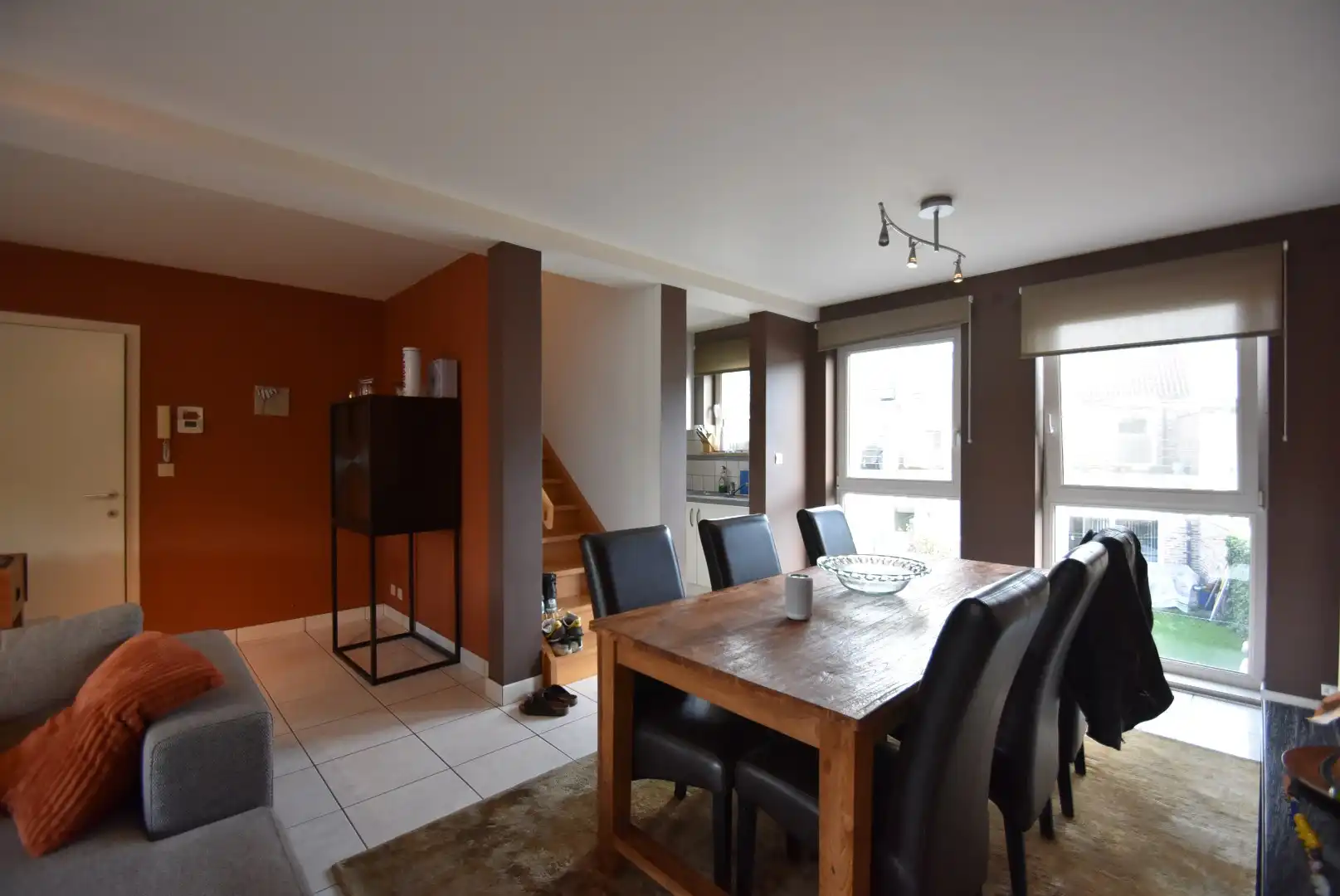 Comfortabel instapklaar duplex-appartement te Bilzen-Beverst foto 3