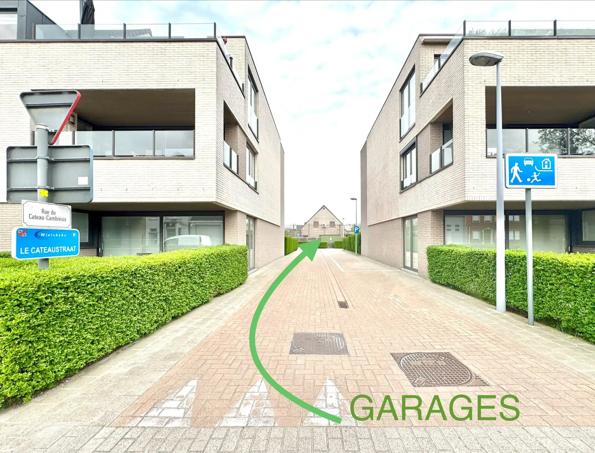GELIJKVLOERS APPARTEMENT | VOOR- EN ACHTERTUIN | 2 KAMERS | GARAGE | 140 M² foto 4