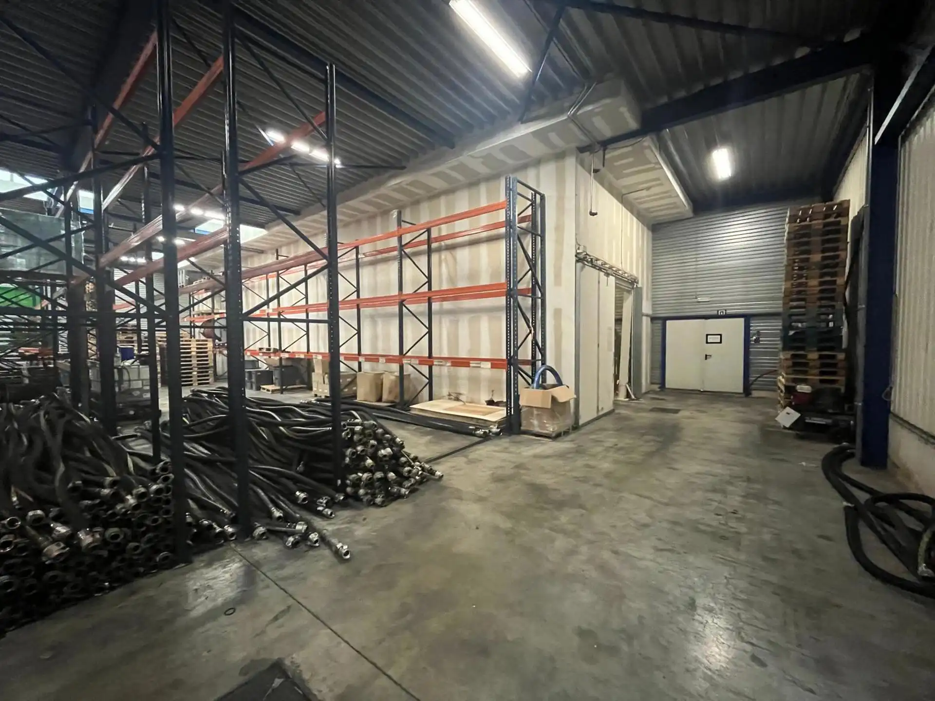 Magazijn van 1.950m² te Schelle nabij A12 foto 8