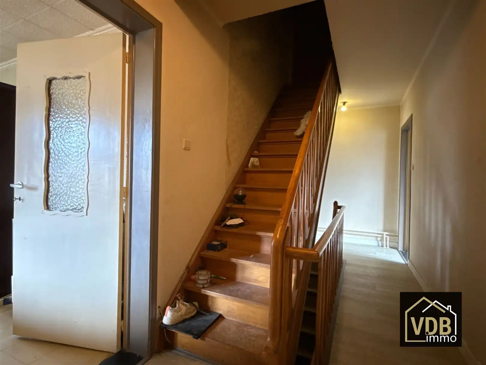 HANDELSHUIS MET WOONST foto 47