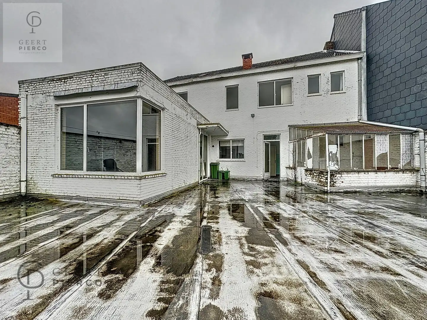 Ruim handelspand met ruim appartement foto 29