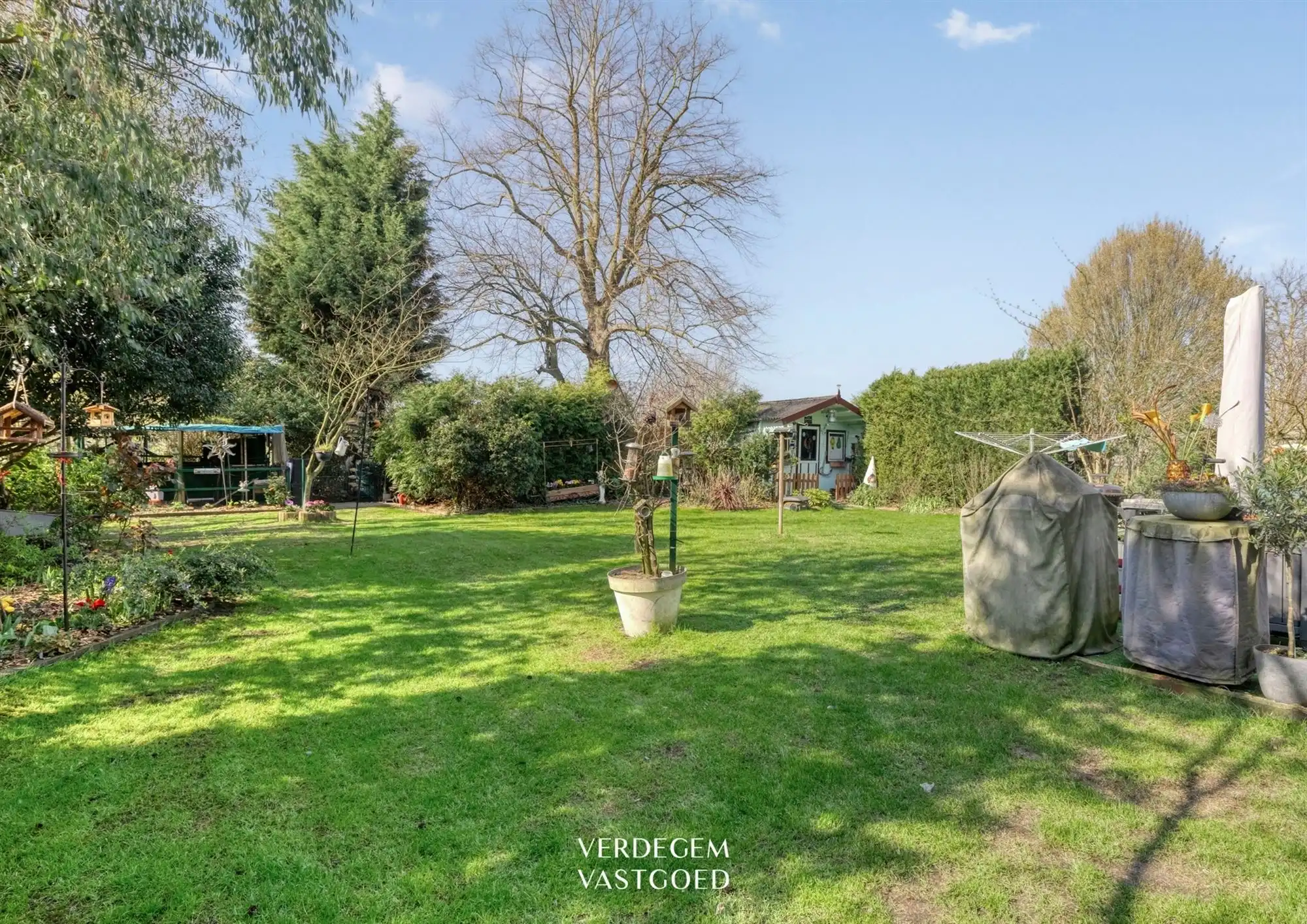 Knappe gezinswoning met 3 slaapkamers, zonnige tuin en achterliggende weilanden foto 20