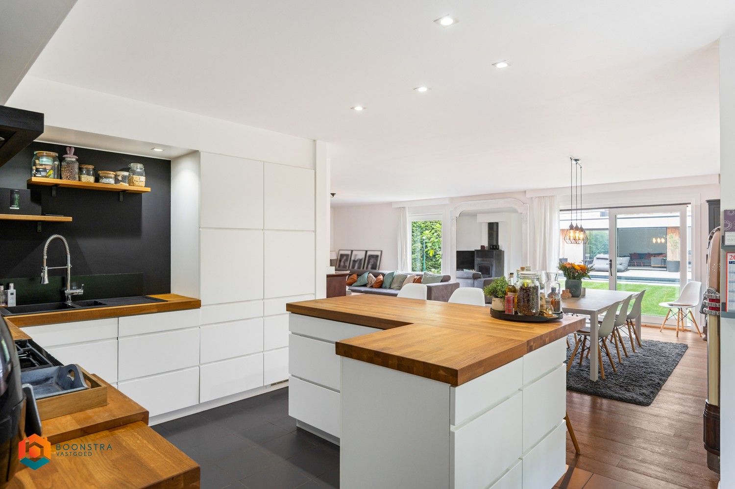 Charmante villa met 2 slpkrs, zwembad en poolhouse op 735 m² te Koningshooikt foto 7