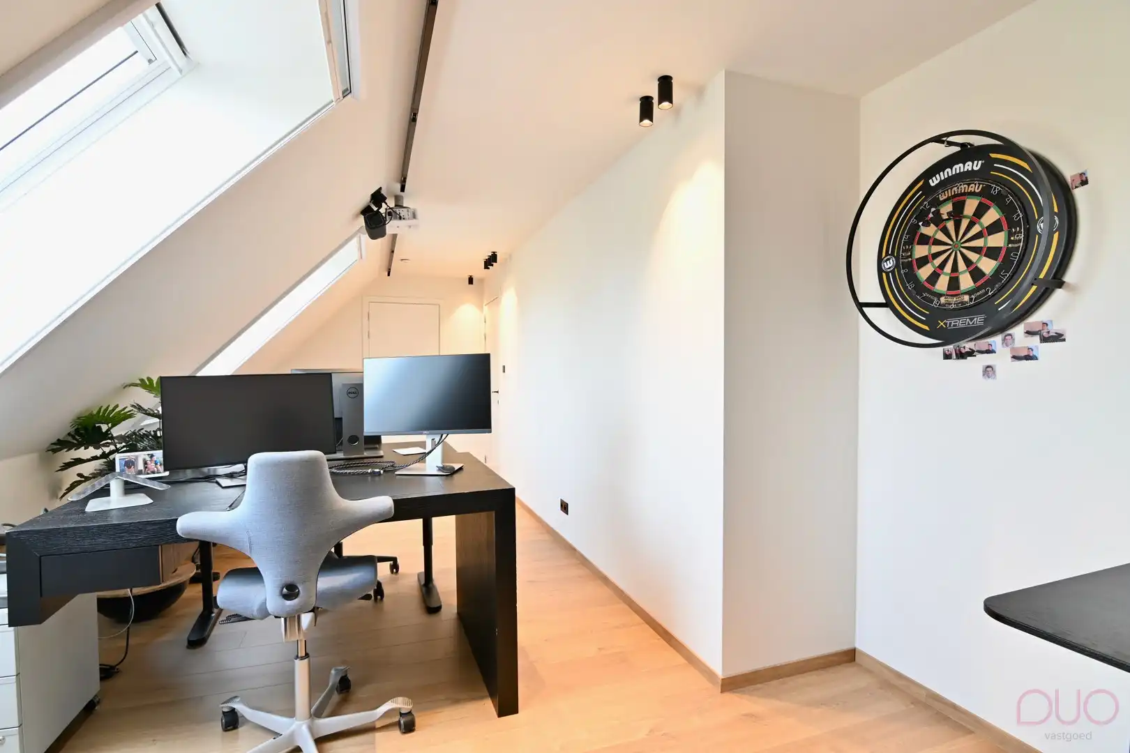 Knappe, exclusieve halfopen bebouwing met uitbreidingsmogelijkheden dankzij naastliggende bouwgrond foto 34