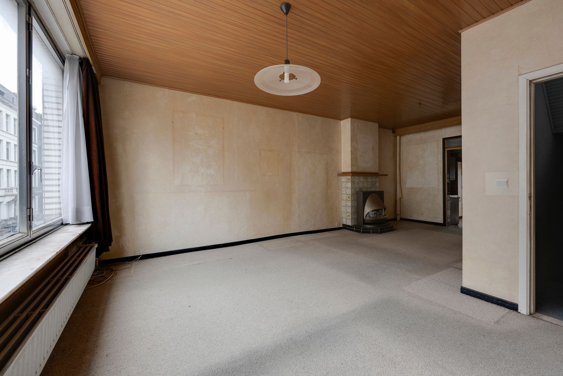 Te renoveren herenhuis met garage in hartje Markgravebuurt foto 8