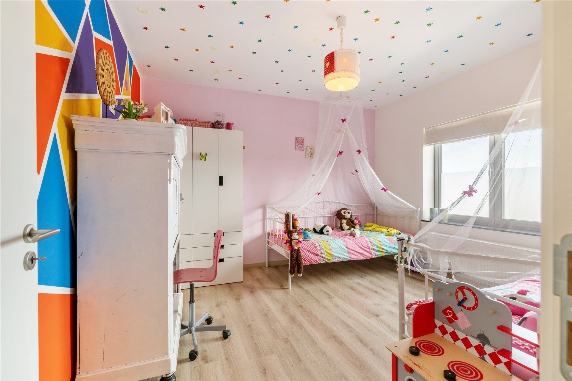 Recente gezinswoning met 3 slaapkamers en inpandige garage (BJ 2014) foto 13