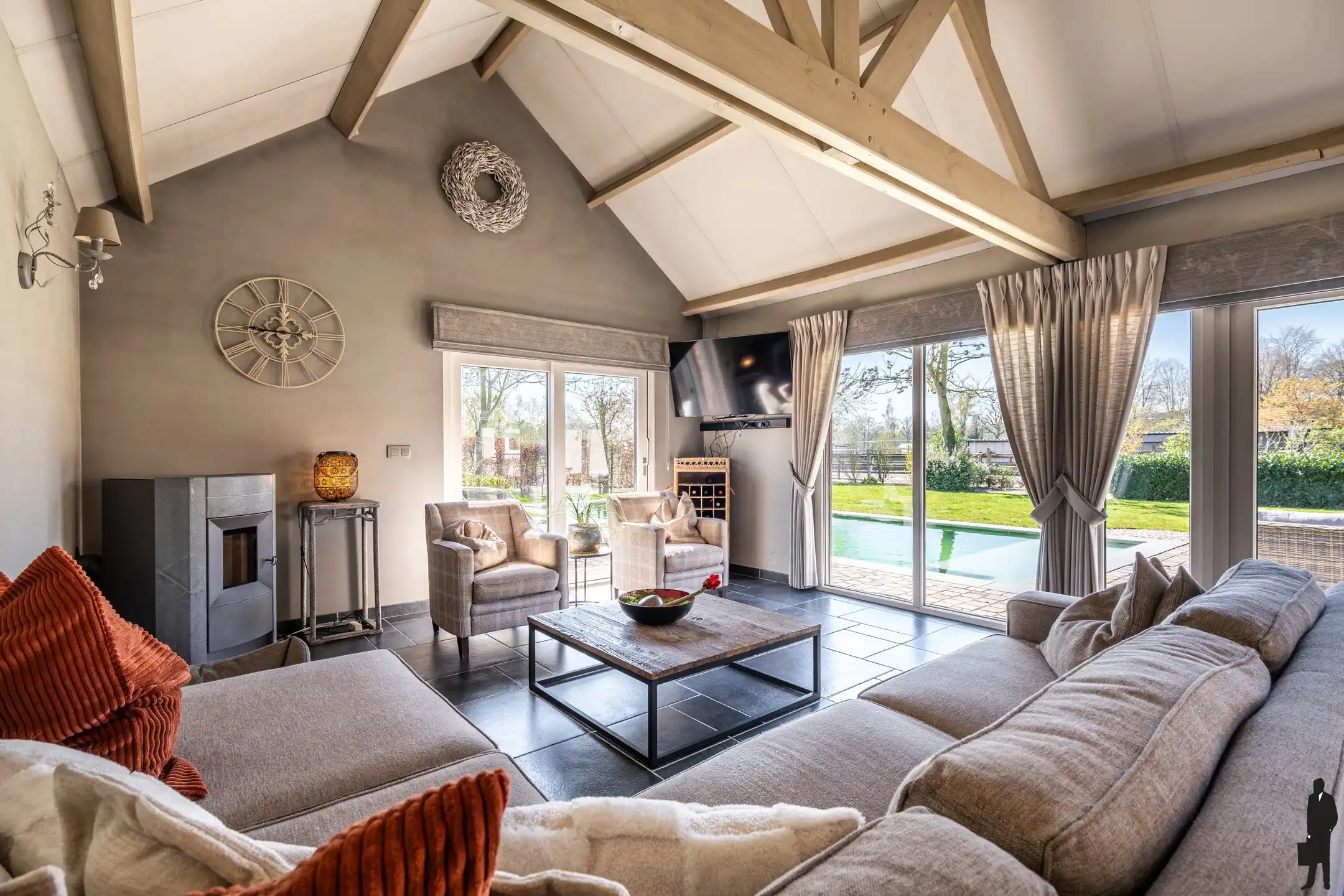 Uitzonderlijk gelegen paardeneigendom op ca. 2 hectare foto 7