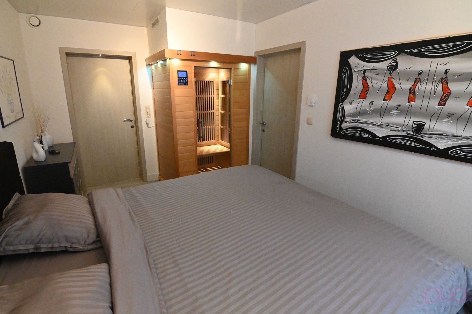 Stijlvol wonen vlak bij zee – volledig gerenoveerd gelijkvloers 3 slaapkamer appartement in de statige Warschaustraat foto 10