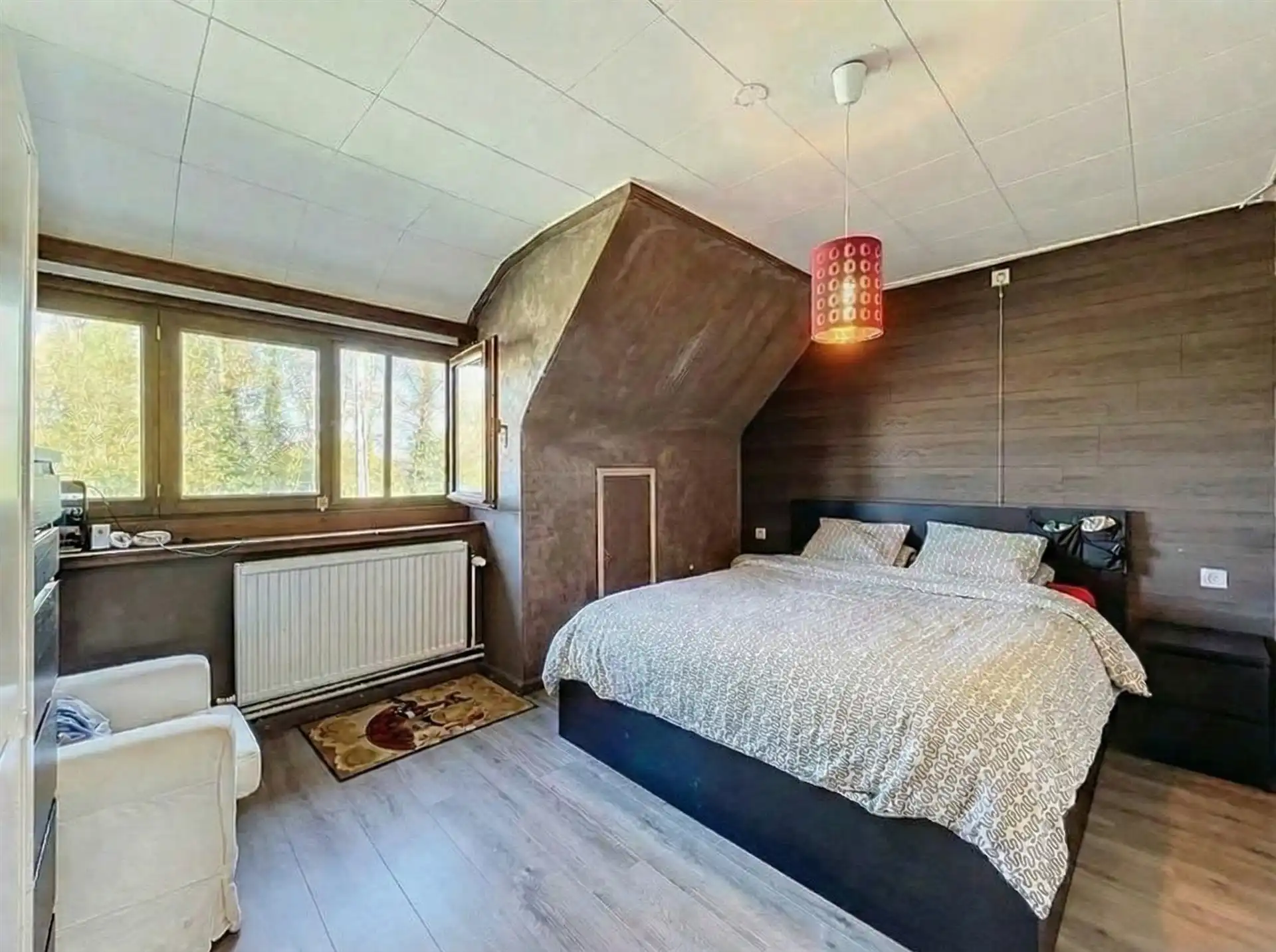open bebouwing met 4 slaapkamers en 2 badkamers op toplocatie op perceel van 746m². foto 10