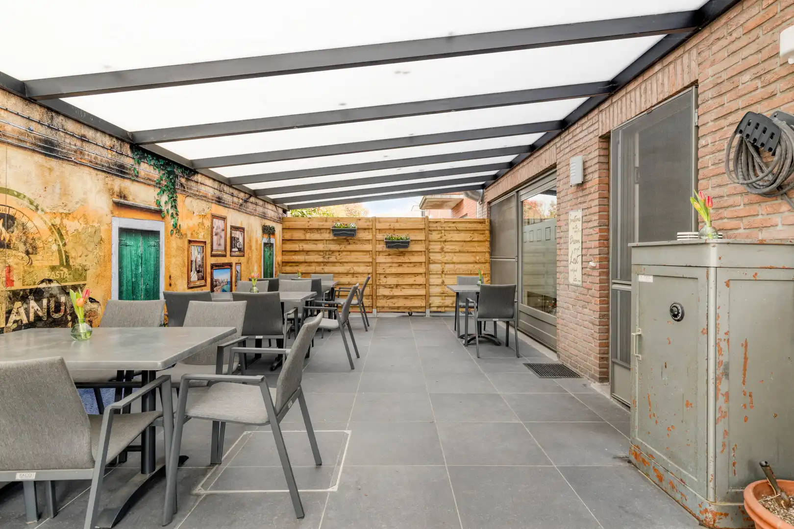 Te koop: Succesvolle broodjeszaak & trattoria met ruim overdekt terras foto 12
