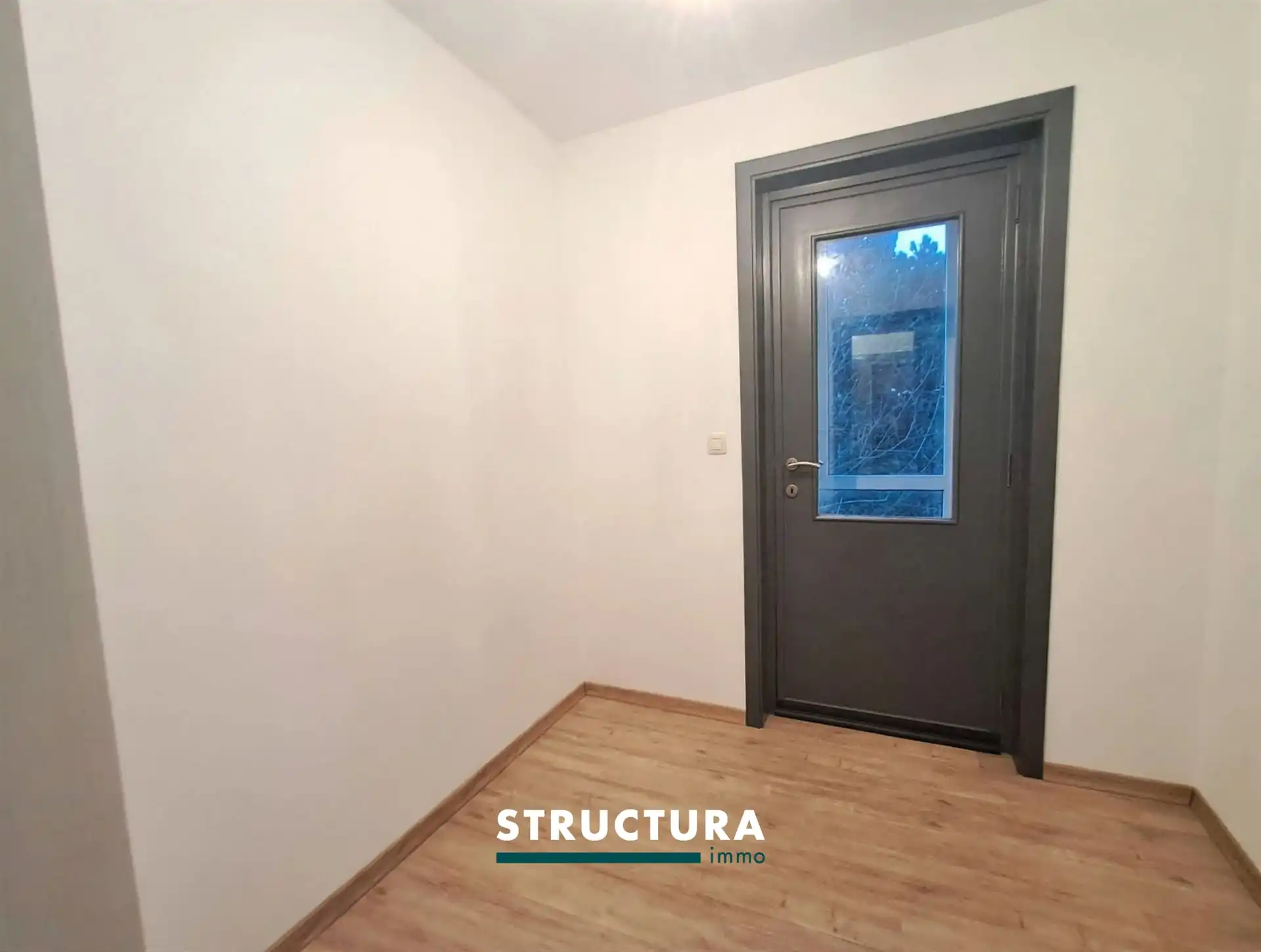 Gerenoveerd appartement in centrum Strombeek-Bever foto 7