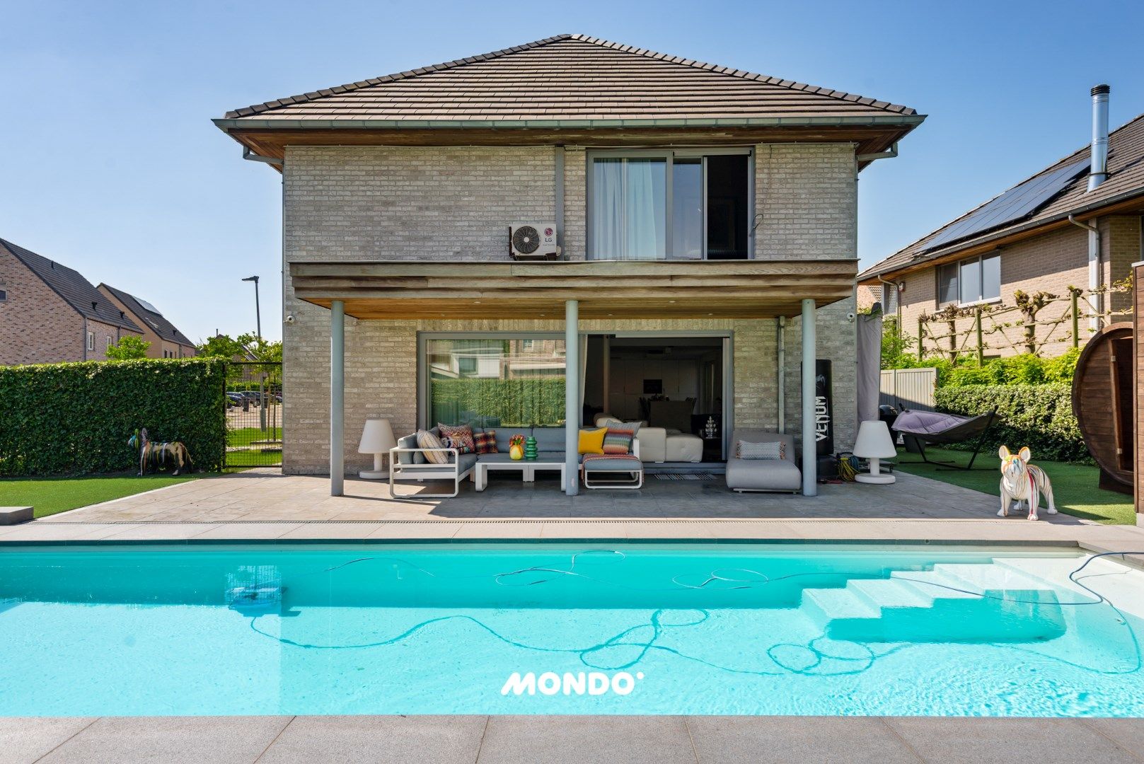 Exclusieve villa met zwembad en wellness te koop foto 2