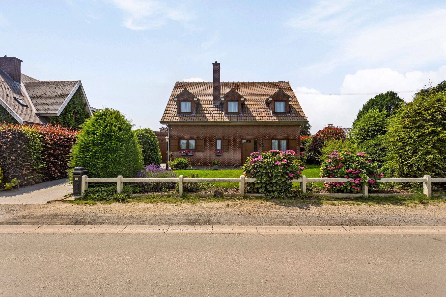 OPTIE Zeer goed onderhouden woning met 4 slaapkamers en tuin foto 4