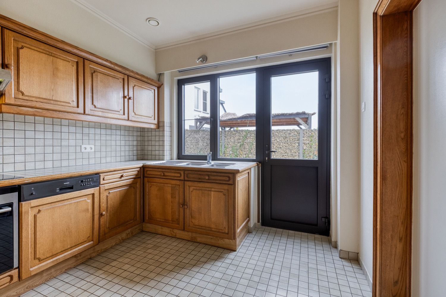 VOLLEDIG VERNIEUWDE OPEN BEBOUWING (OB) MET PRACHTIG UITZICHT EN MODERN COMFORT! foto 14