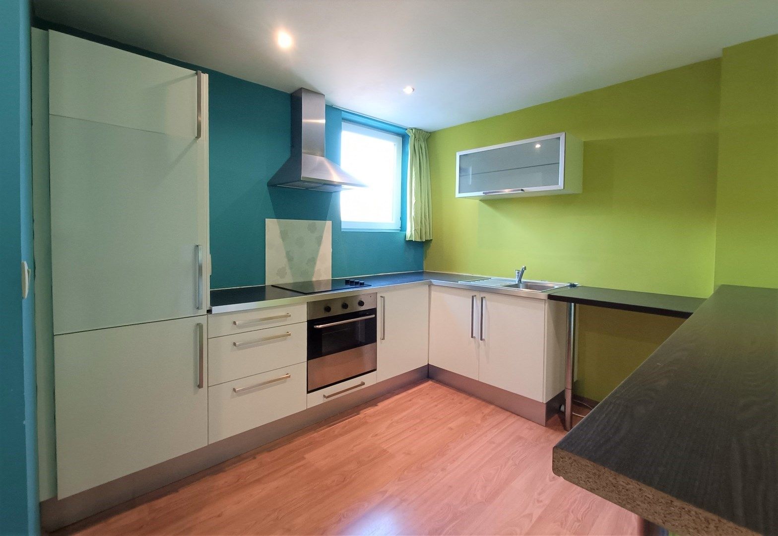 Gezellig appartement met 1 slaapkamer - centrum Tongeren foto 4
