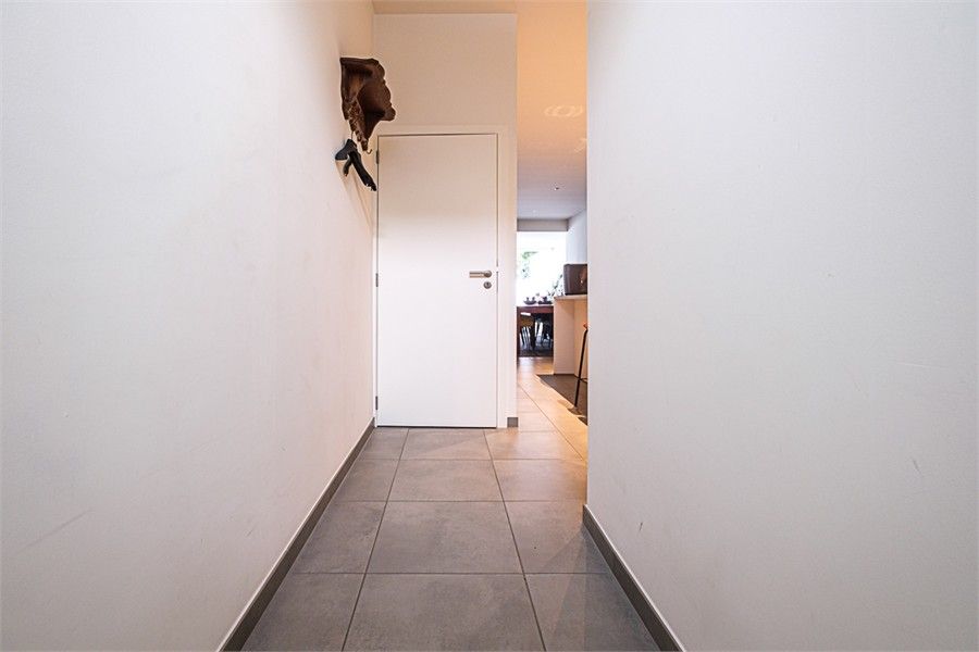 VOLLEDIG GEMEUBELDE WONING TE HUUR VLAKBIJ HET CENTRUM VAN SINT-TRUIDEN foto 2