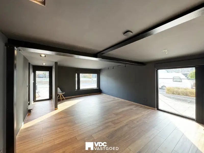 Halfopen bebouwing – gerenoveerd & bijgebouwd in 2020 – EPC B – 3 slpks – prachtige tuin – 183 m² woonopp. foto 6