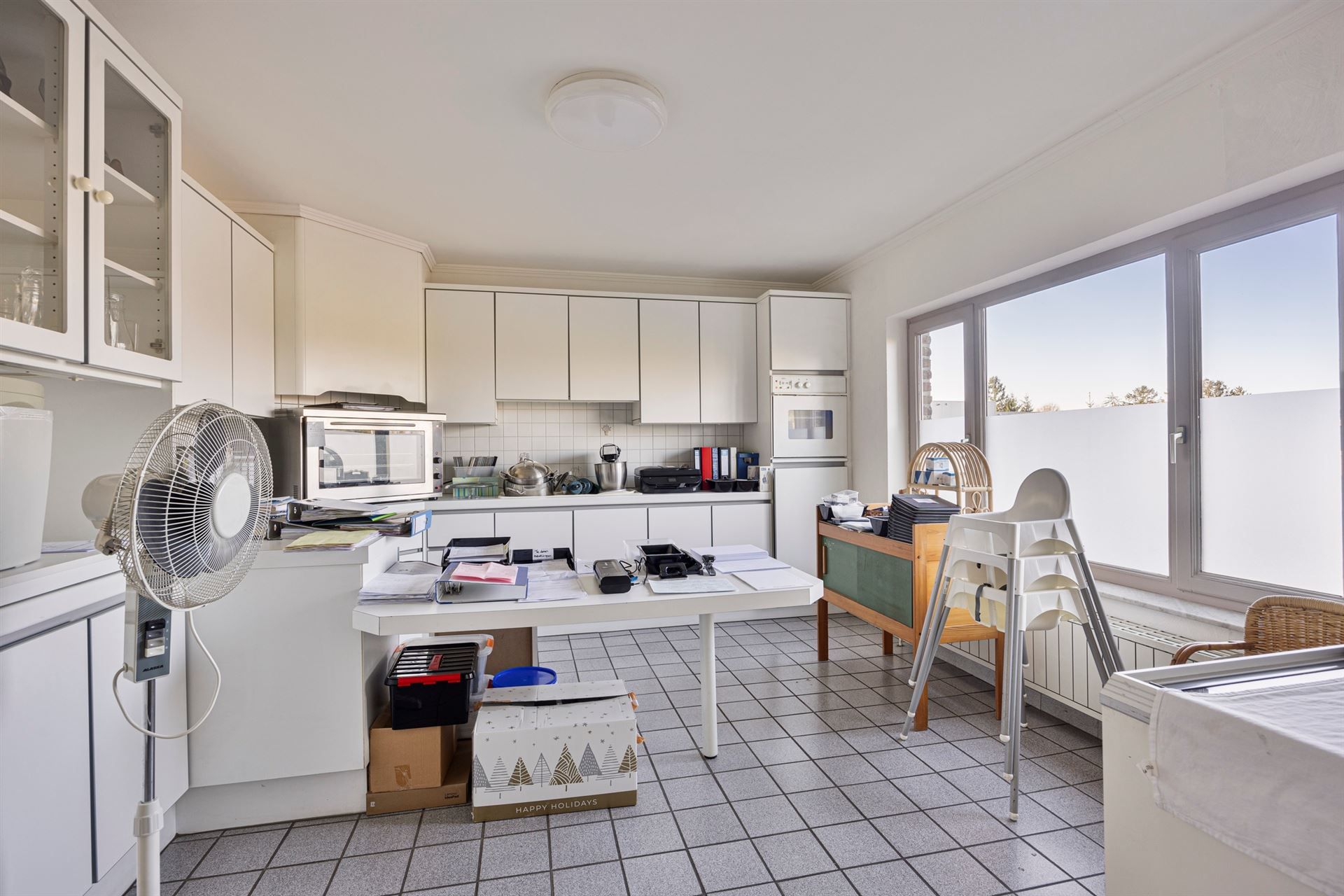 Commercieel bedrijfspand met woonst langs de Rijksweg in Maasmechelen, met hoge visibiliteit, parkeermogelijkheden en veelzijdig commercieel potentieel! foto 16