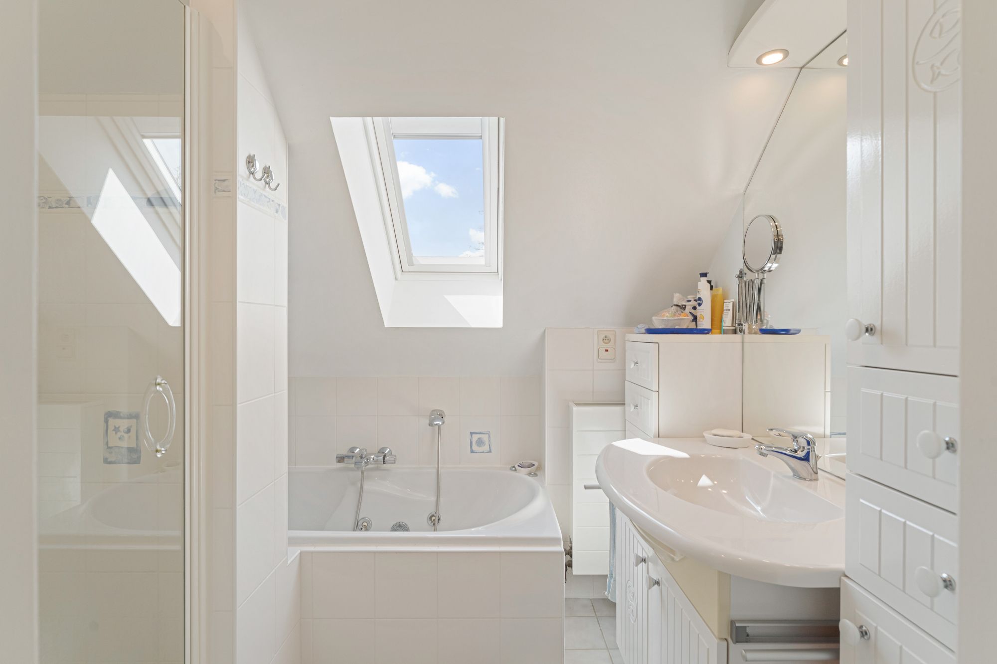 Charmante instapklare woning met 3 slaapkamers en zonnige tuin te Diepenbeek! foto 22