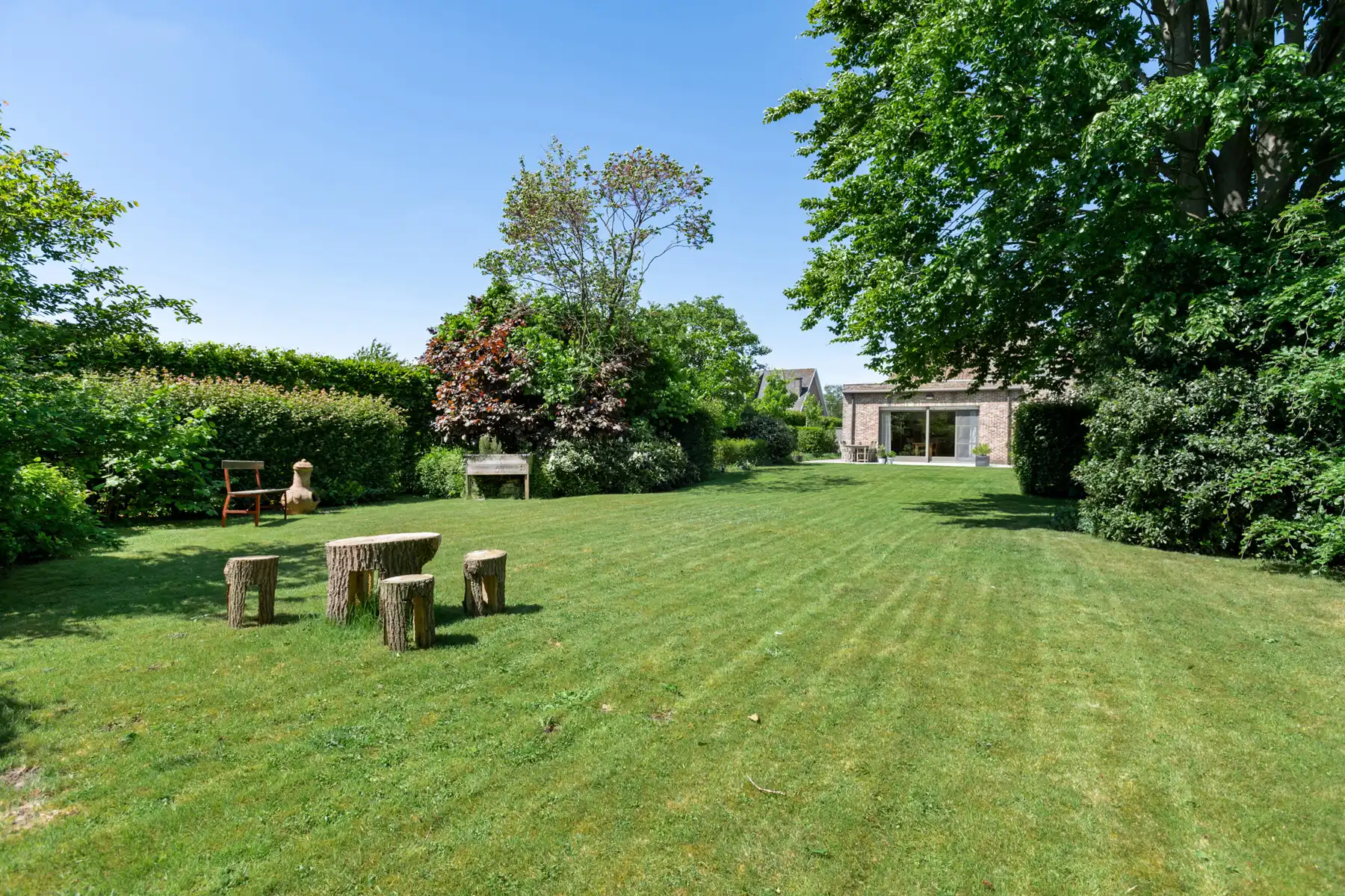 Ruime villa met praktijkruimte in rustige doodlopende straat. foto 4