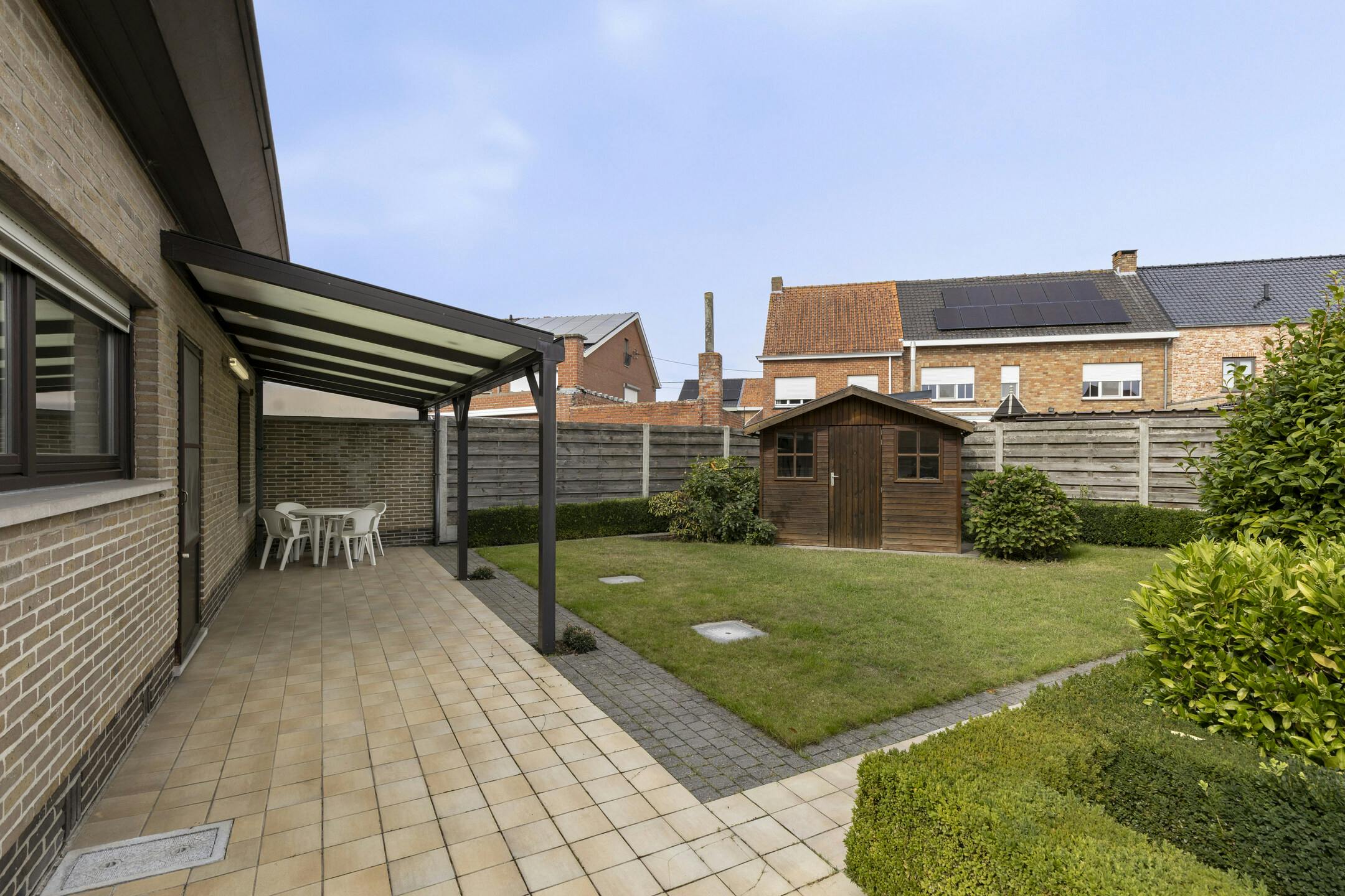 Huis met 4 slaapkamers, tuin en ruime garage in Maldegem foto 4
