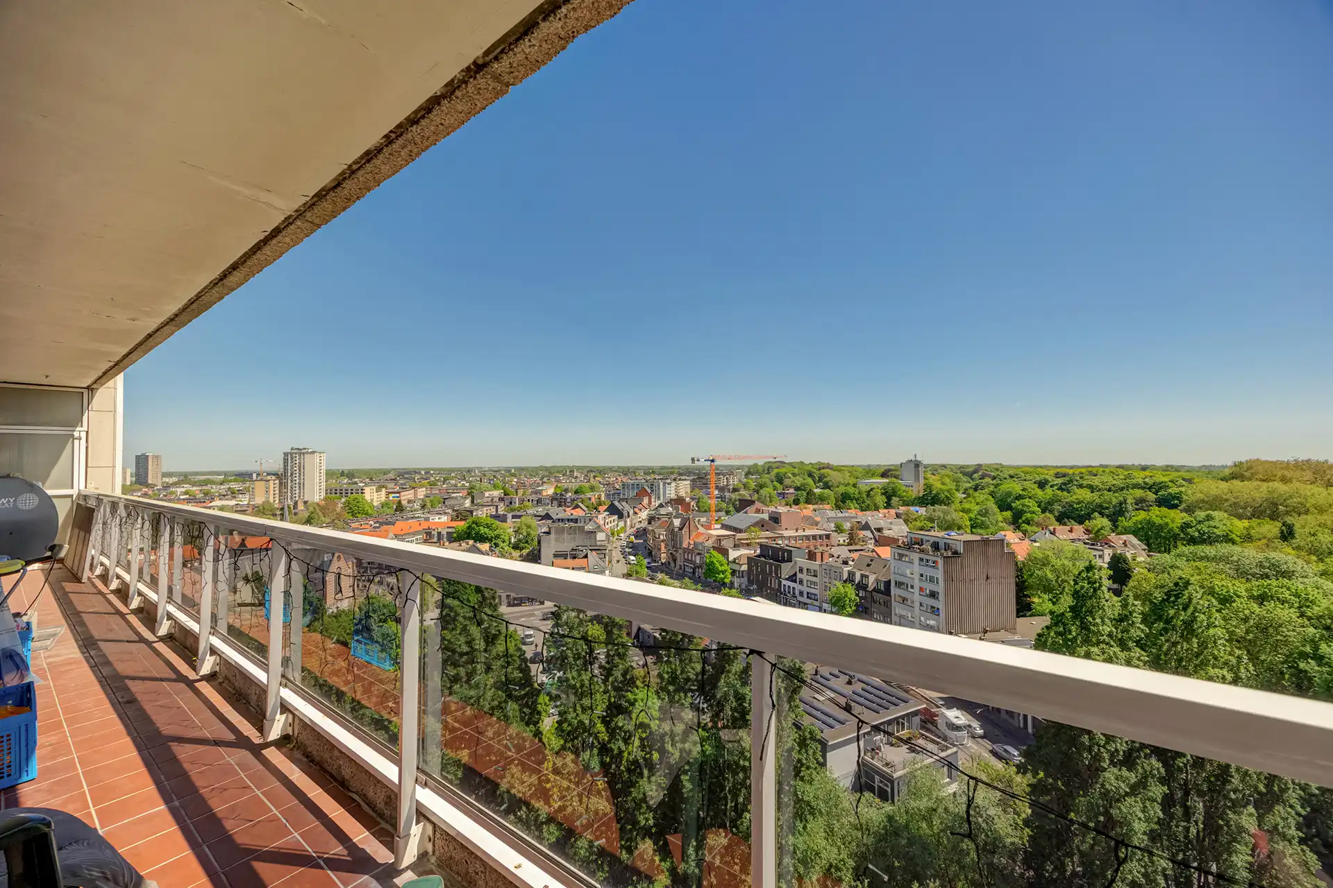 Appartement met 3 slpk (13°verdieping L) en een groot terras foto 9