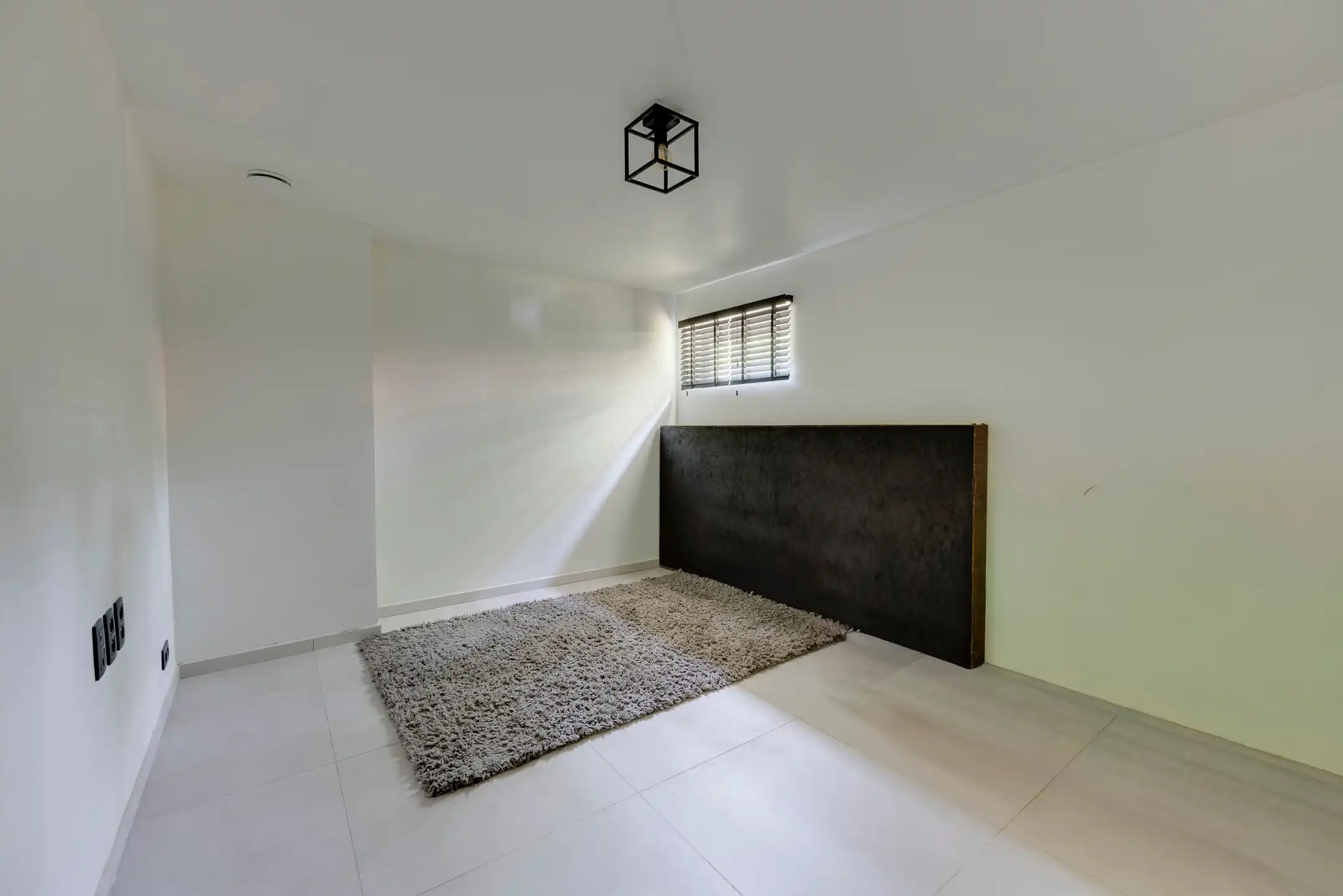 Gerenoveerde woning op een mooi perceel van ca 2.000 m² foto 23