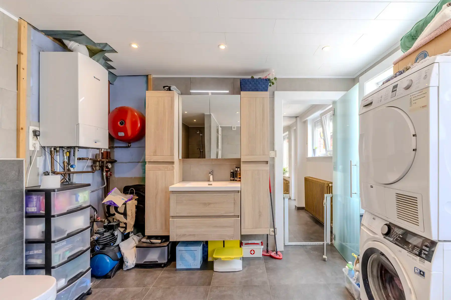 Woning met o.a. 3 slaapkamers in een doodlopende straat foto 12